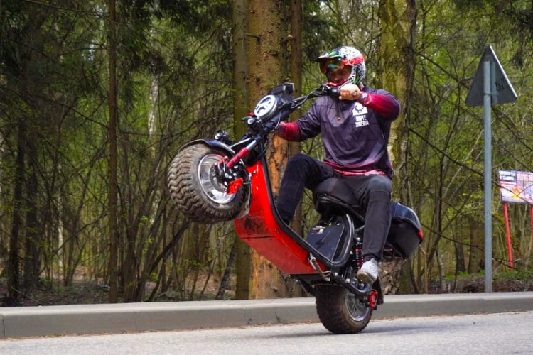 Электроскутер WHITE SIBERIA PRO 2500W в Иркутске